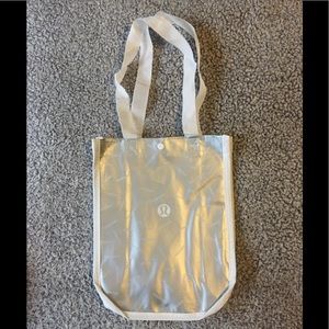 Lululemon small reusable tote